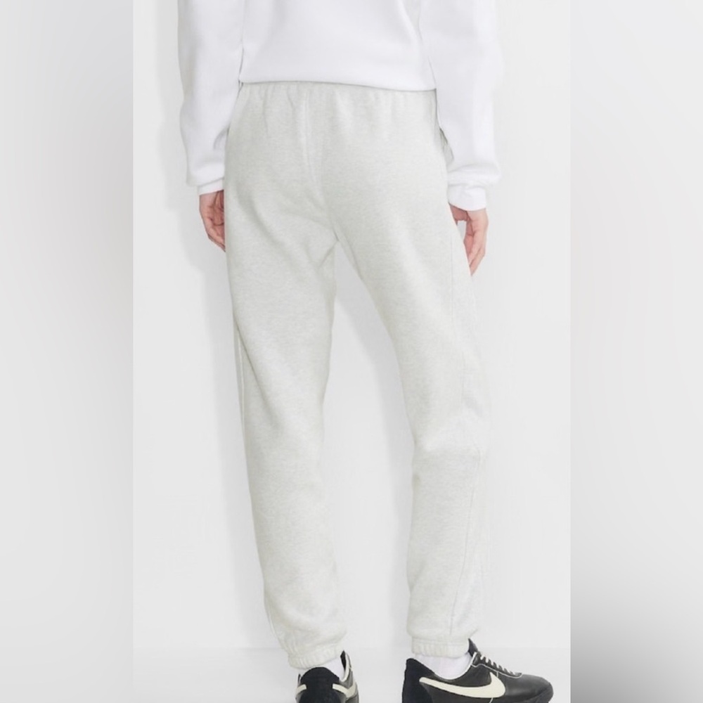 Aritzia TNA boyfriend Sweatpants
